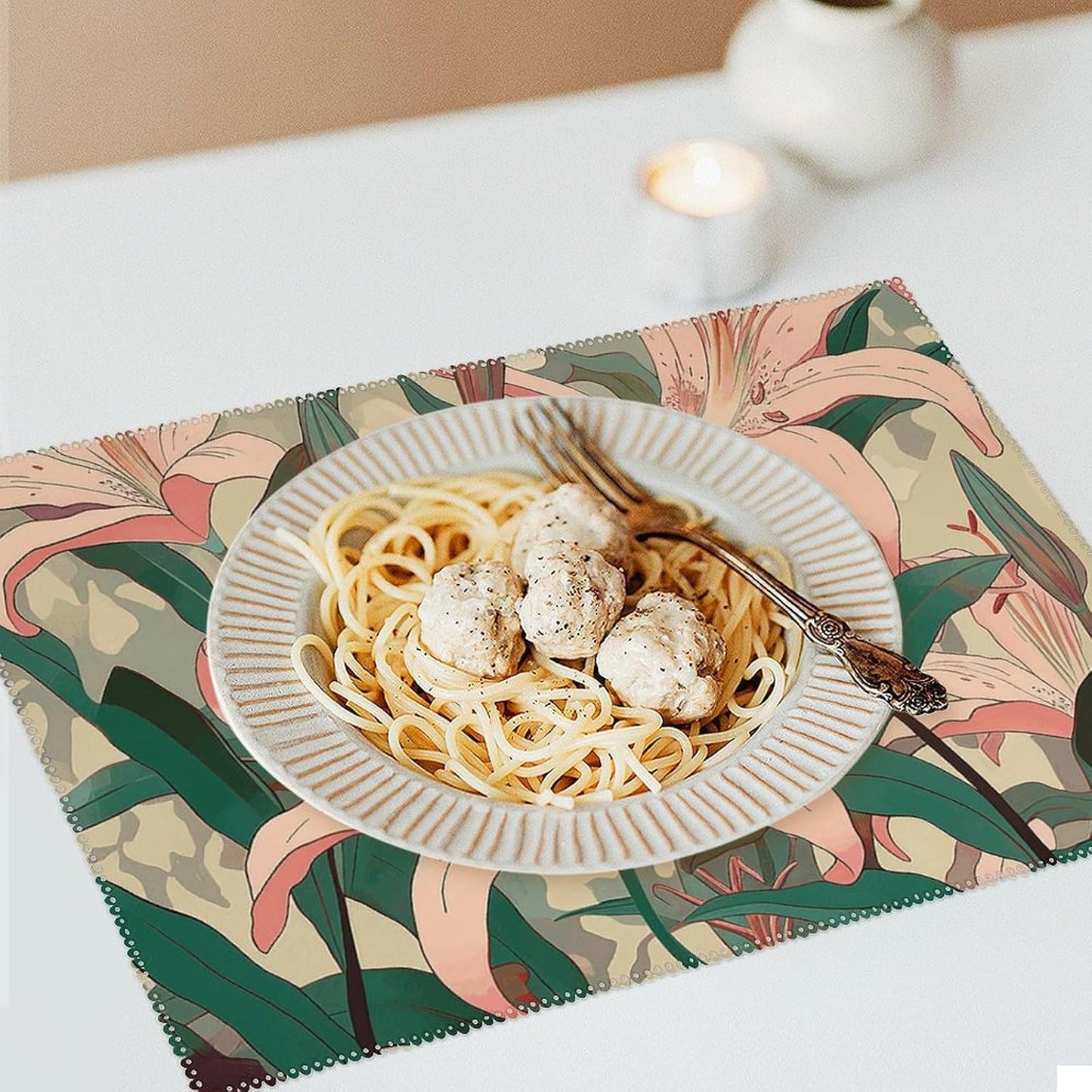 Placemats Set of 4 Heat Resistant Table Placemats Set Washable Easy Clean Placemat Durable Non-Slip Dining Table Mats Set Peach Floral Pattern Kitchen Place Mats for Dining Indoor Outdoor