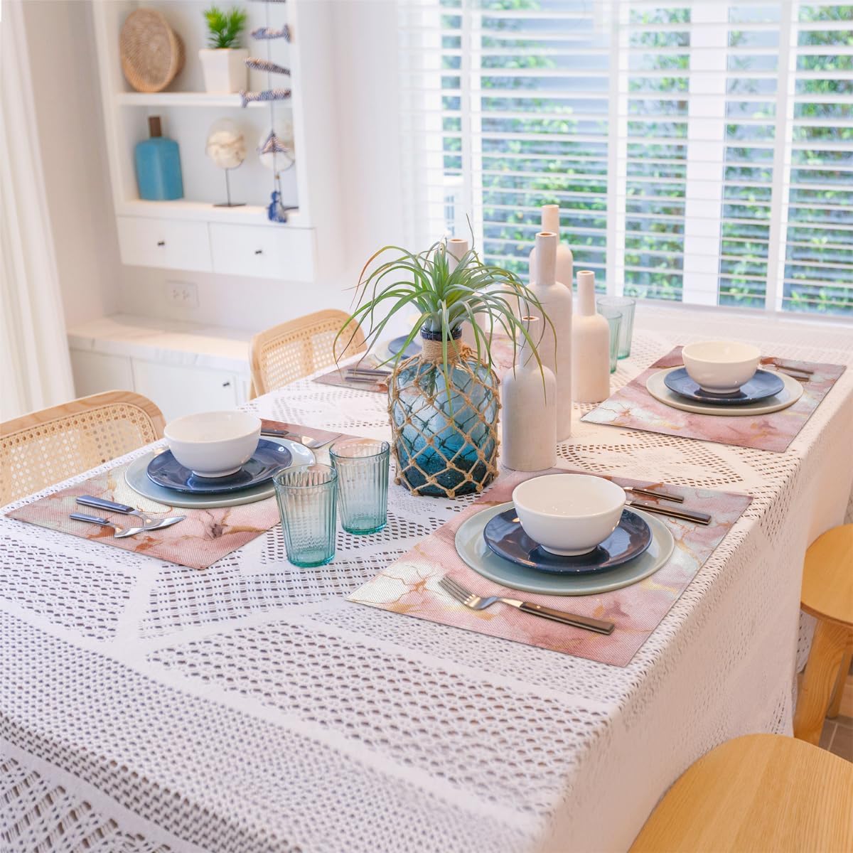 Placemats Set of 4, Pink Rose Gold Marble Print Table Place Mats, Heat Resistant Washable Placemat, Wipeable Dining Table Mats for Wedding Party Decoration, 12x18 in
