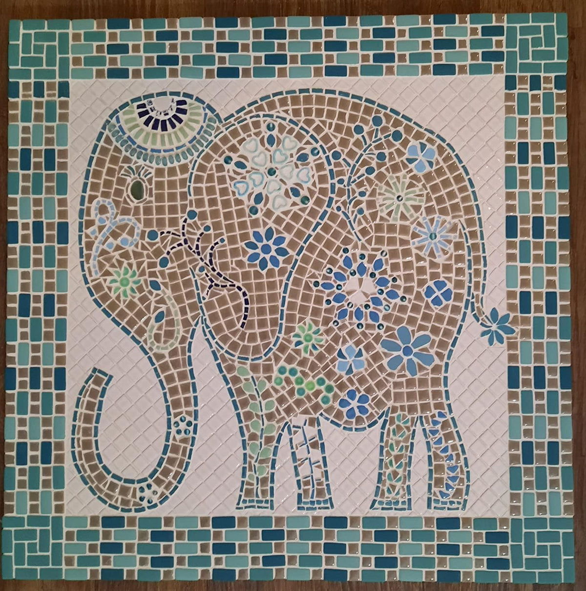 500PCS / 1.1LB Square Ceramic Mosaic Tiles, 0.4 x 0.4 inch Handmade Making Creative Micro Mosaic Tiles for DIY Art and Home Decorations (Pink)