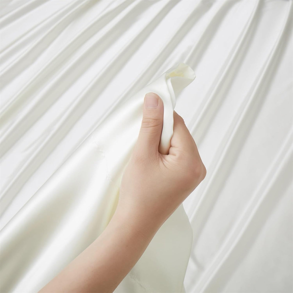 Mulberry Silk 1-PC Flat Sheet Only - Luxury Ultra Soft Breathable, Full (81x96) Size, Peach Color