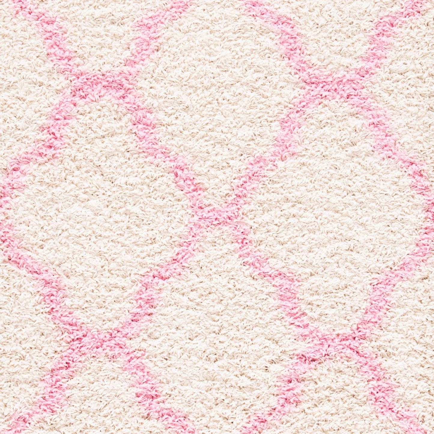 SAFAVIEH Dallas Shag Collection Area Rug - 6' x 9', Ivory & Light Pink, Trellis Design, Non-Shedding & Easy Care, 1.5-inch Thick Ideal for High Traffic Areas in Living Room, Bedroom (SGD257P)