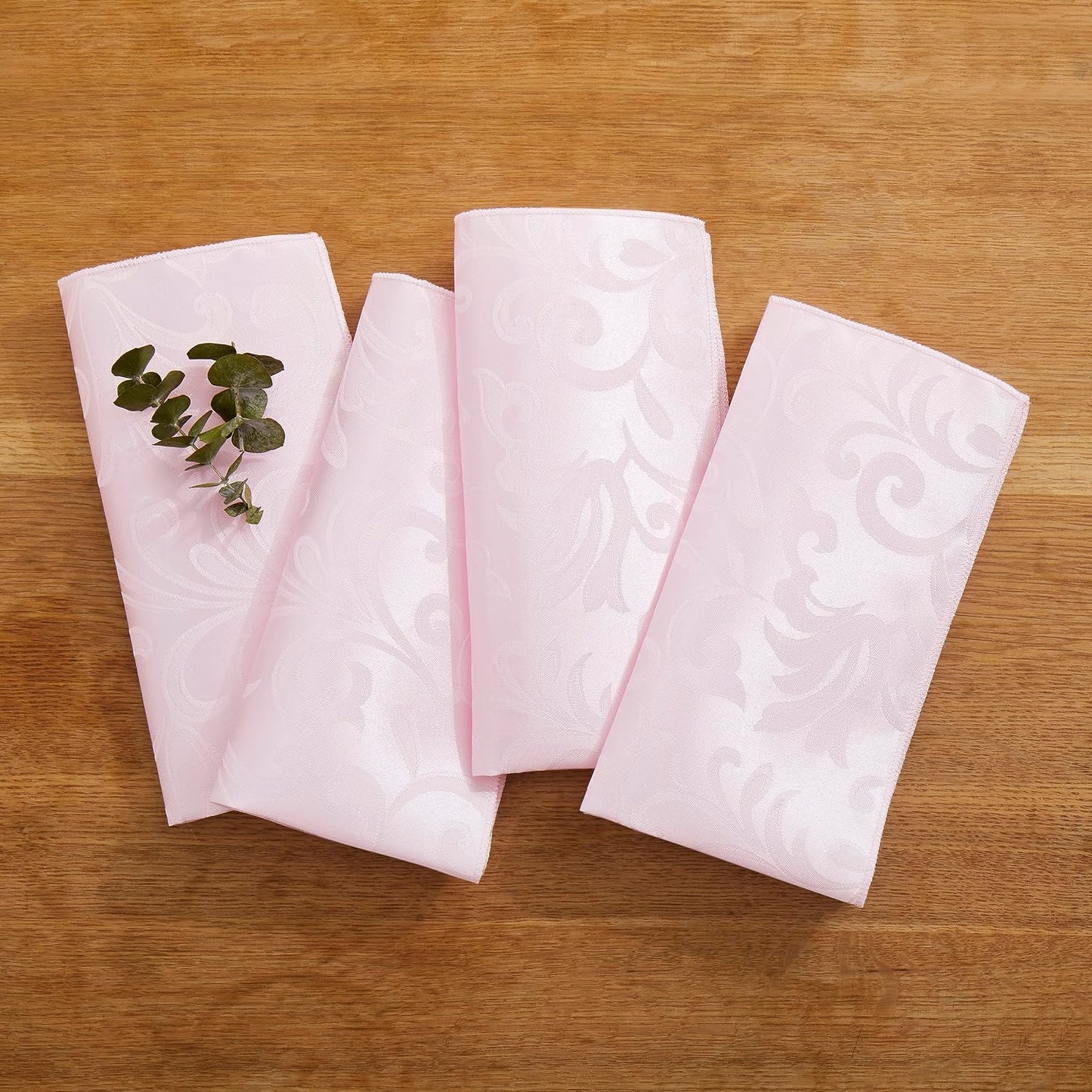 8 Pieces Scroll Damask Jacquard Light Pink Placemats,13 x 19 inch Protect Surface Heat and Stain Resistant Dinner Mats
