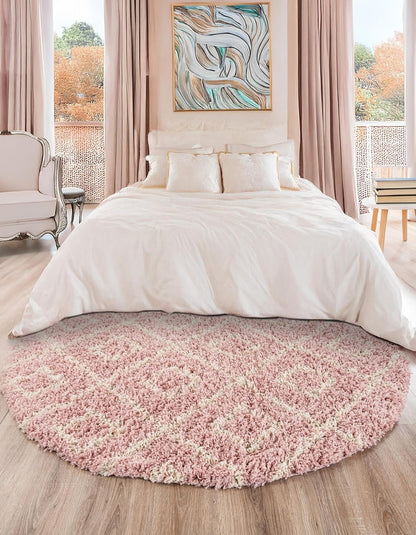 Rugs.com Lattice Shag Collection Rug – 3 Ft Round Light Pink Shag-Pile Rug Perfect for Kitchens, Dining Rooms