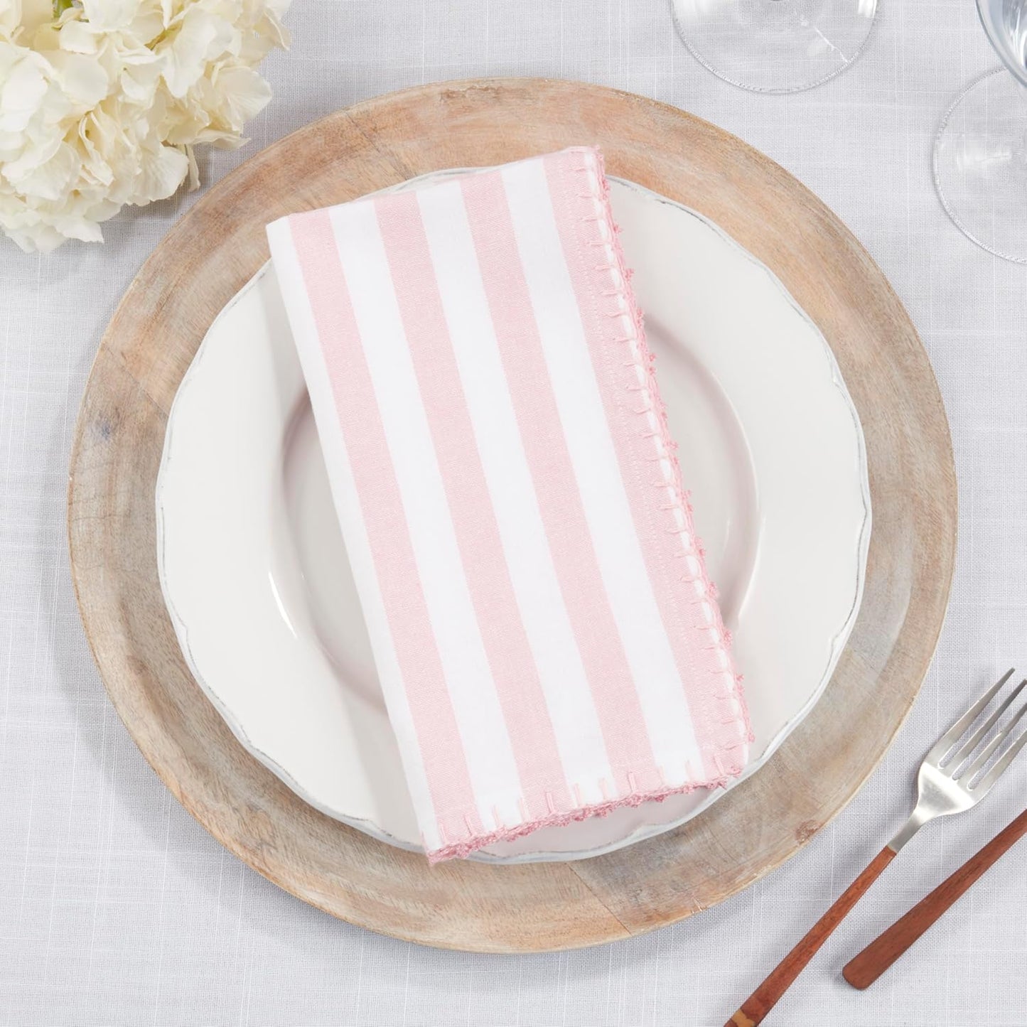Saro Lifestyle Lively Pompom Border Striped Napkin (Set of 4), Pink, 20"