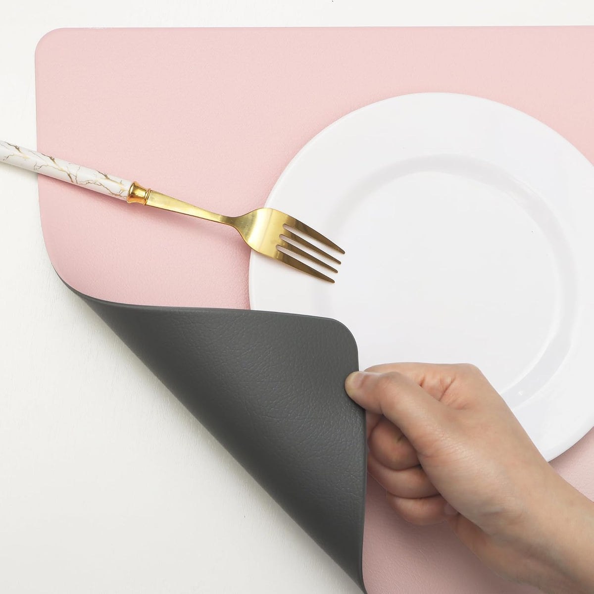 Faux Leather Placemats Pink and Grey Table Place Mats Set of 4 Waterproof Oilproof Heat Stain Resistant Washable Wipeable Placemat for Kitchen Dining Table Decoration Indoor Outdoor