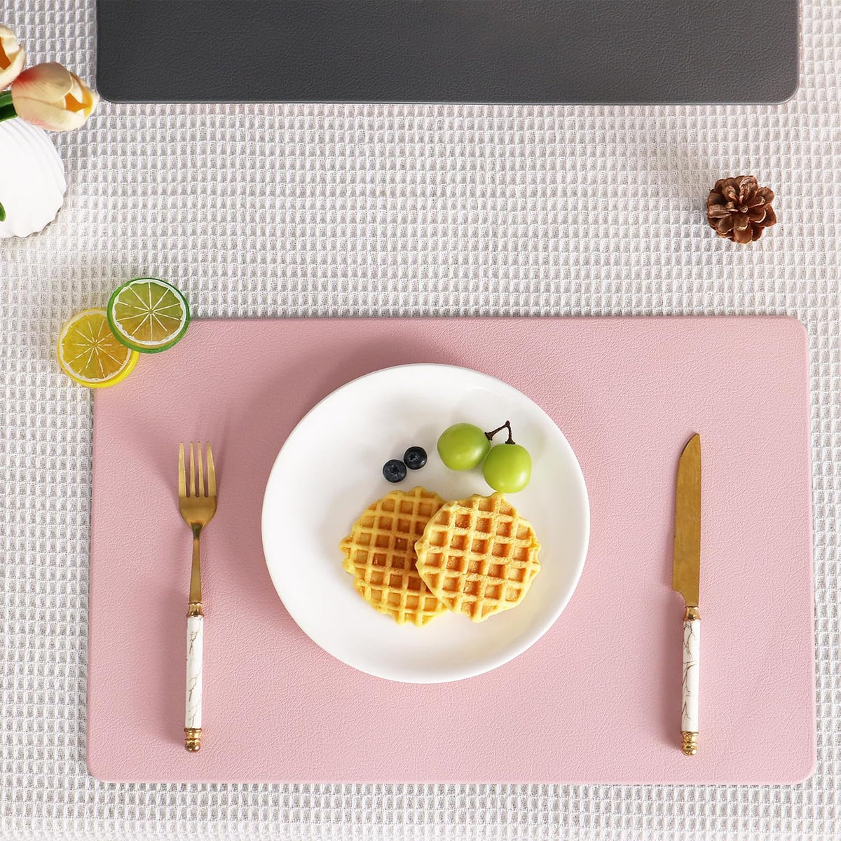 Faux Leather Placemats Pink and Grey Table Place Mats Set of 4 Waterproof Oilproof Heat Stain Resistant Washable Wipeable Placemat for Kitchen Dining Table Decoration Indoor Outdoor
