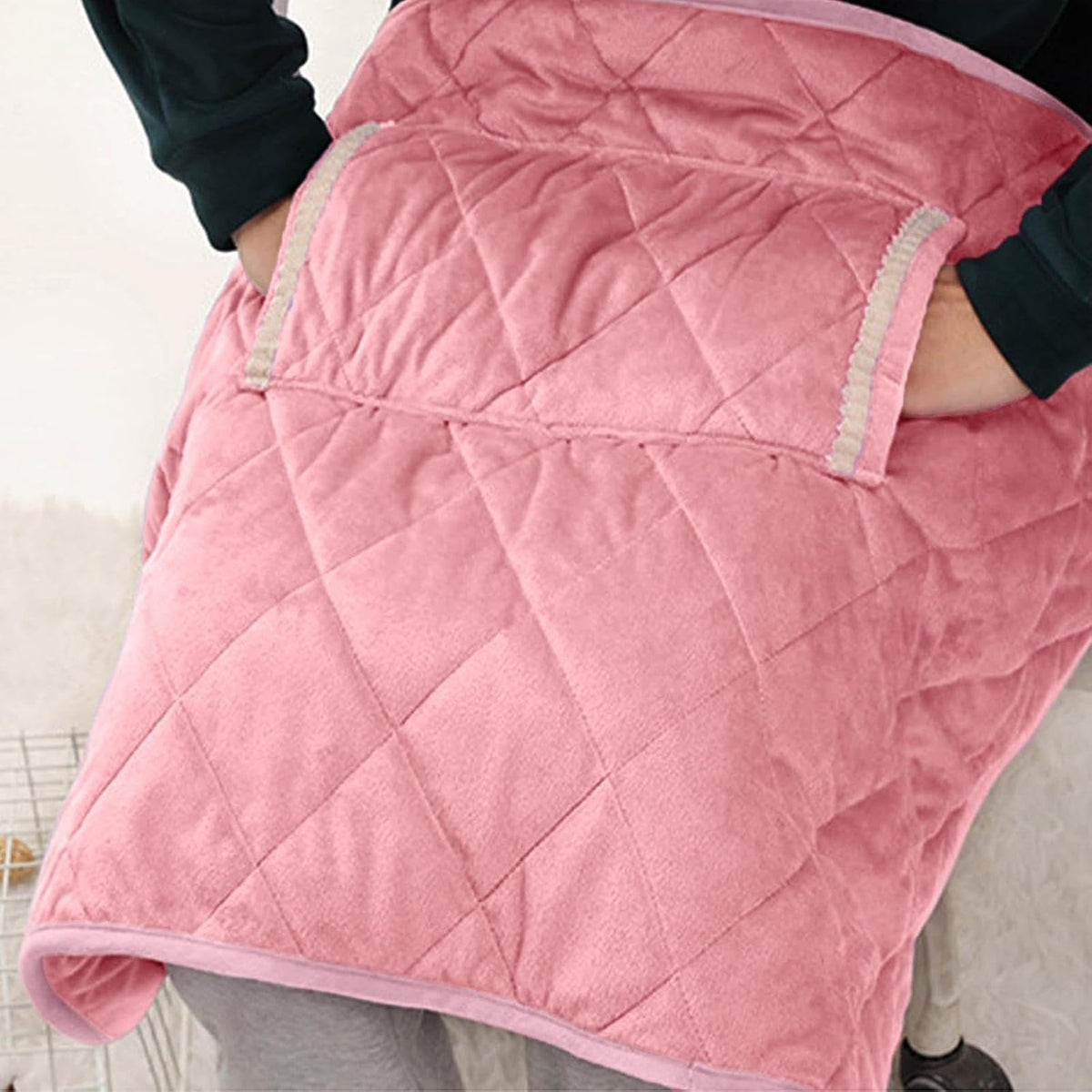 24x32 Inch USB Heated Blanket with Hand Pocket Small Heated Lap Blanket Throw Portable Electric Blankets Hand Warmers Soft Fast Heating Blanket for Home Office Lunch Break Car Travel (Pink)