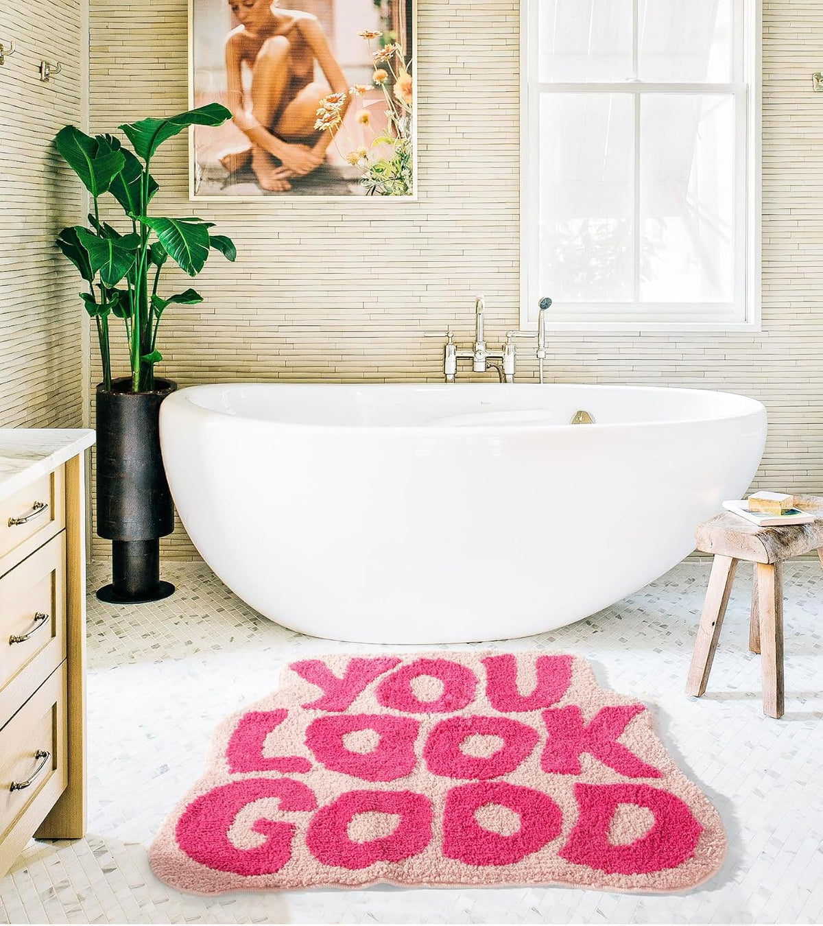 You Look Good Bath Mat Pink, Cute Bathroom Rugs for Girls Fun Funny Funky Rug Bedroom Pink Preppy Bathroom Decor Hello Beautiful Gorgeous Bath Rugs for Kids Women Non-Slip, 25" x 21"