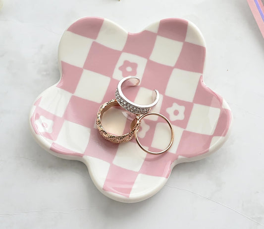 Pink Checkered Jewelry Dish, Cute Flower Trinket Tray for Rings & Earrings, Trendy Teen Girls Birthday Gifts, Aesthetic Room Decor for Nightstand Vanity Bathroom Sink & Dorm Desk, 3.8"