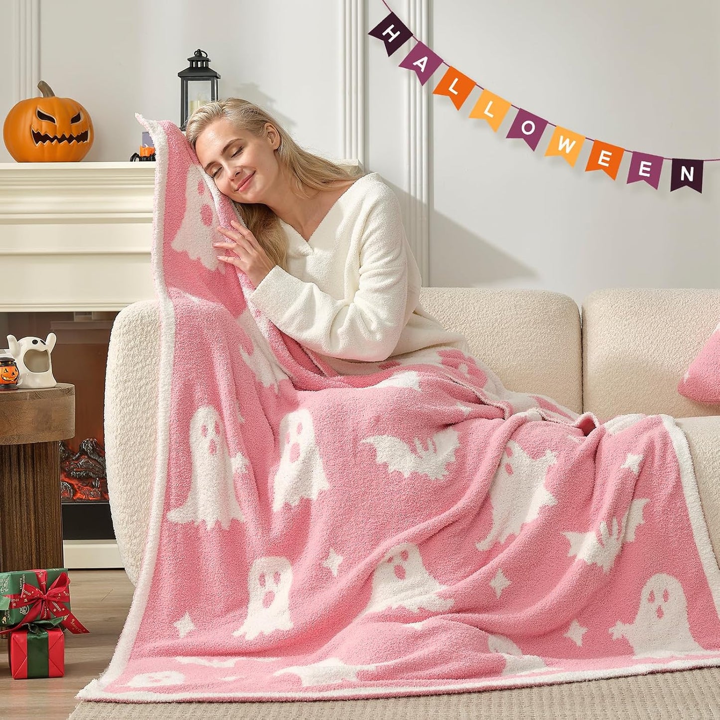 Halloween Throw Blanket Pink Ghost Blanket, Pink Bat Halloween Throw Blanket for Couch 50x60 inches, Ultra Soft Decorative Blanket