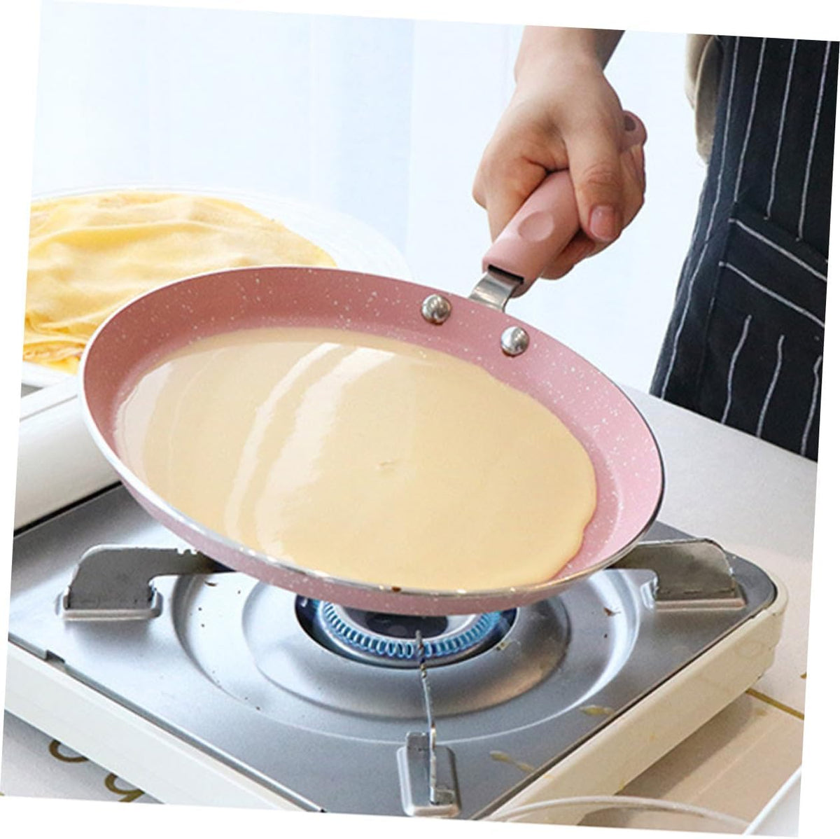 Aluminum Non Stick Frying Pan for Omelettes Pancakes Kitchen Gadget Pink Easy Release Surface for Effortless Cooking Flipping for Home Restaurant Use