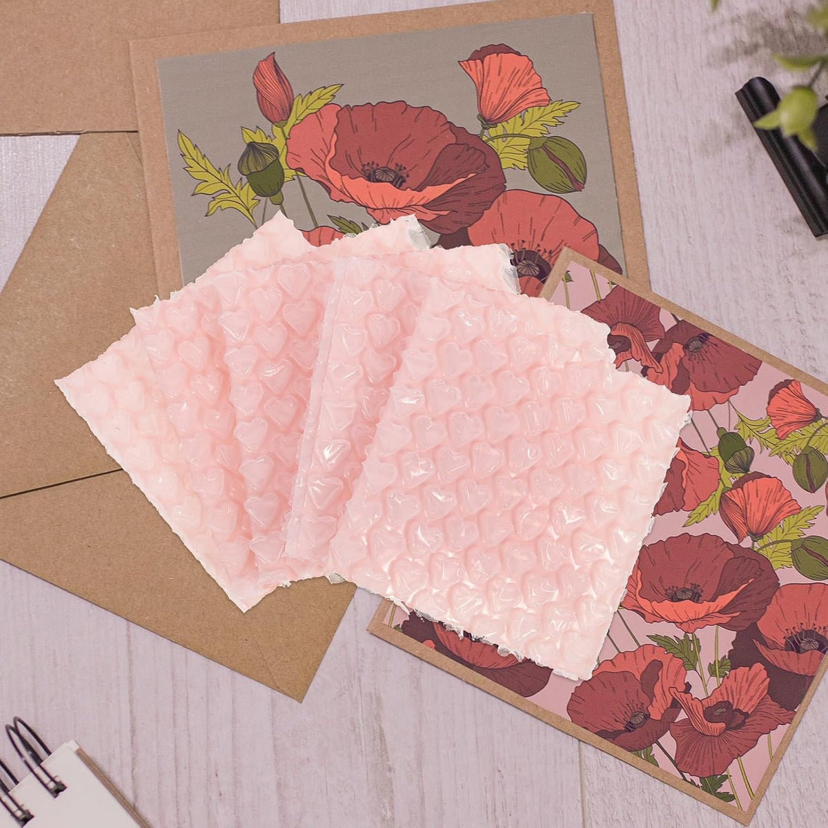 60Pcs Bubble Out Bags Double Walled Bubble Cushioning Bags for Shipping Packaging 3.93X3.93X0.19In Pink Heart Shaped Pouches for Mailing Protection