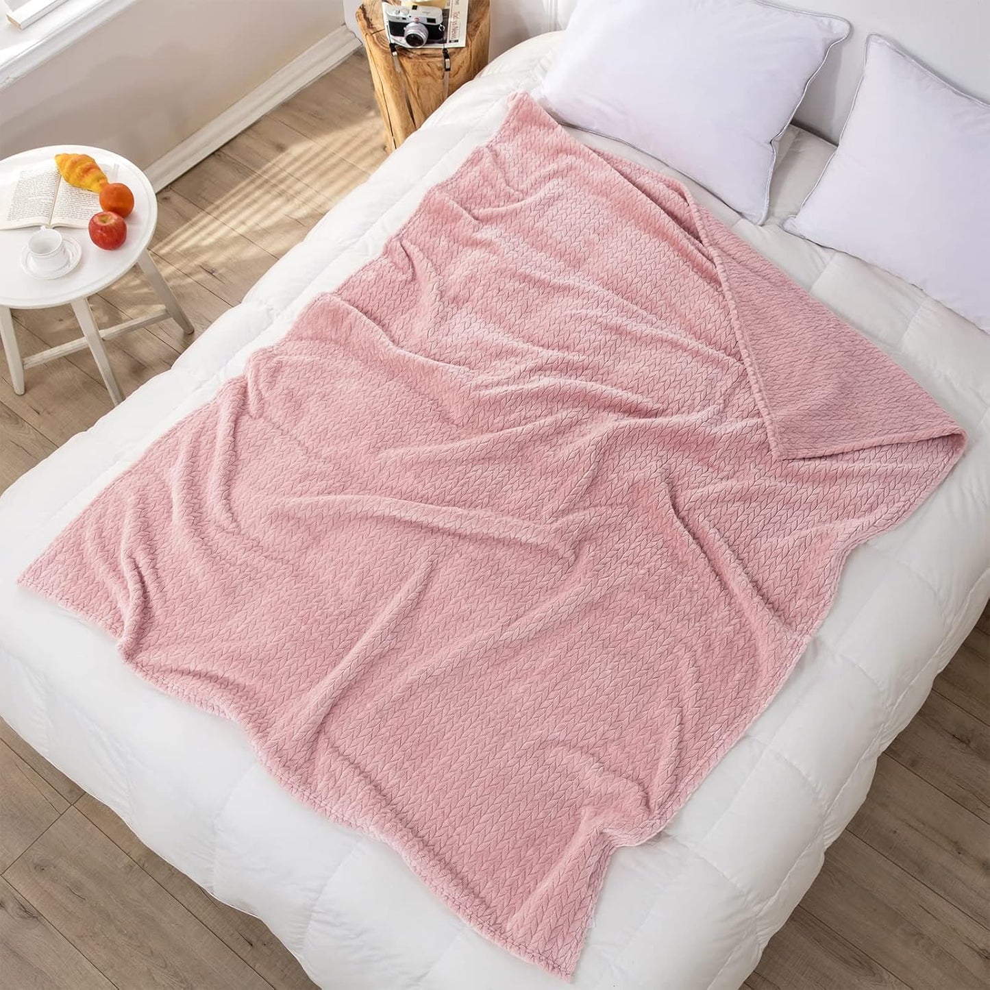Whale Flotilla Breathable Fleece Throw Blanket for Couch Sofa(50x70 Inch), Super Soft Fuzzy Blankets for All Season, Lightweight and Fluffy, Pink(Leaf)