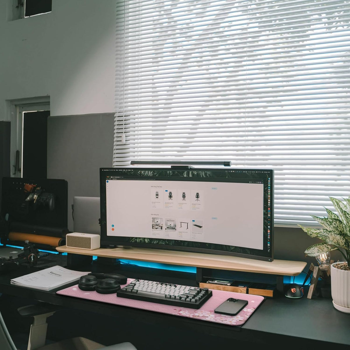 Gaming Mouse Pad with Anti-Slip Rubber Base, Extended Large Computer Mouse Mat with Stitched Edges, Long XL Anime Mousepad for Laptop and Keyboard, 31.5 x 11.8 inch (Pink Cherry Blossom)