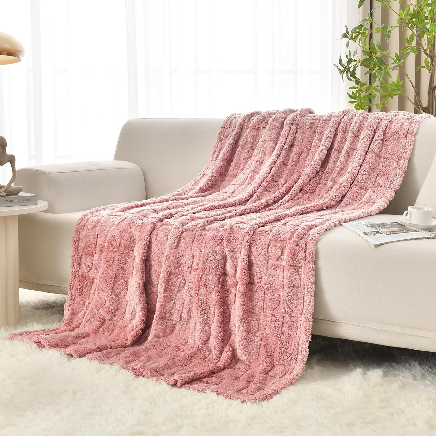 Heart Checkered Throw Blankets, for Love Mother Friends Pets,280 GSM Super Soft Warm Lightweight Fluffy Bed Blanket for Women Anniversaries(Pink,50"x60")