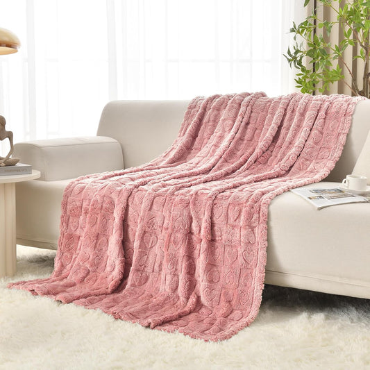 Heart Checkered Throw Blankets, for Love Mother Friends Pets,280 GSM Super Soft Warm Lightweight Fluffy Bed Blanket for Women Anniversaries(Pink,50"x60")