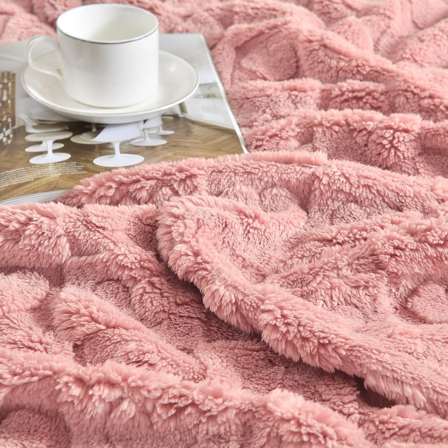 Heart Checkered Throw Blankets, for Love Mother Friends Pets,280 GSM Super Soft Warm Lightweight Fluffy Bed Blanket for Women Anniversaries(Pink,50"x60")