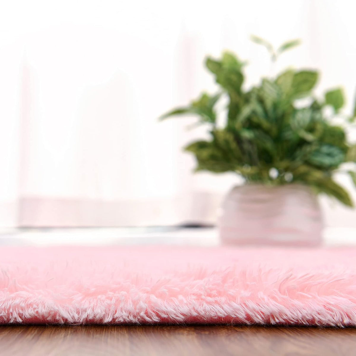 Fluffy Rugs for Bedroom, Shag Cute Area Rug for Girls and Kids Baby Room Home Decor, 2.6 x 5.3 Feet Oval Indoor Carpet for Nursery Dorm Living Room, Pink