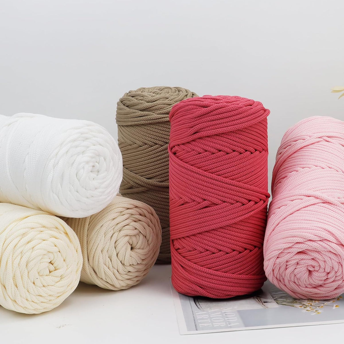 Polyester Macrame Cord 4mm 164 Yards Single Strand Braided Macrame Cord Crochet Bag Thread Soft Polyester Yarn for Crocheting and Knitting Bags, Wall Hanging, Plant Hangers (Peach Pink)