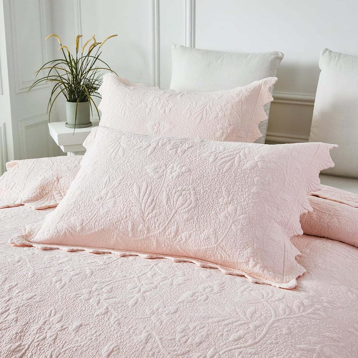 Standard Size Quilted Pillow Shams Cotton Set of 2 Light Pink Farmhouse Scallop Edge Decorative Pillow Covers