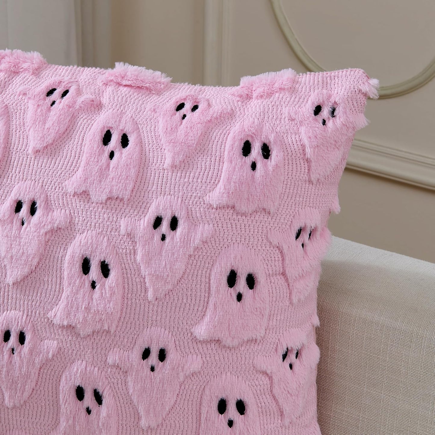Halloween Ghost Pillow Covers 18x18 inch Set of 2,Pink Soft Plush Faux Fur Throw Pillow Cases Decorative Cushion Case for Bed Sofa Chair Fall Autumn Halloween Home Decor