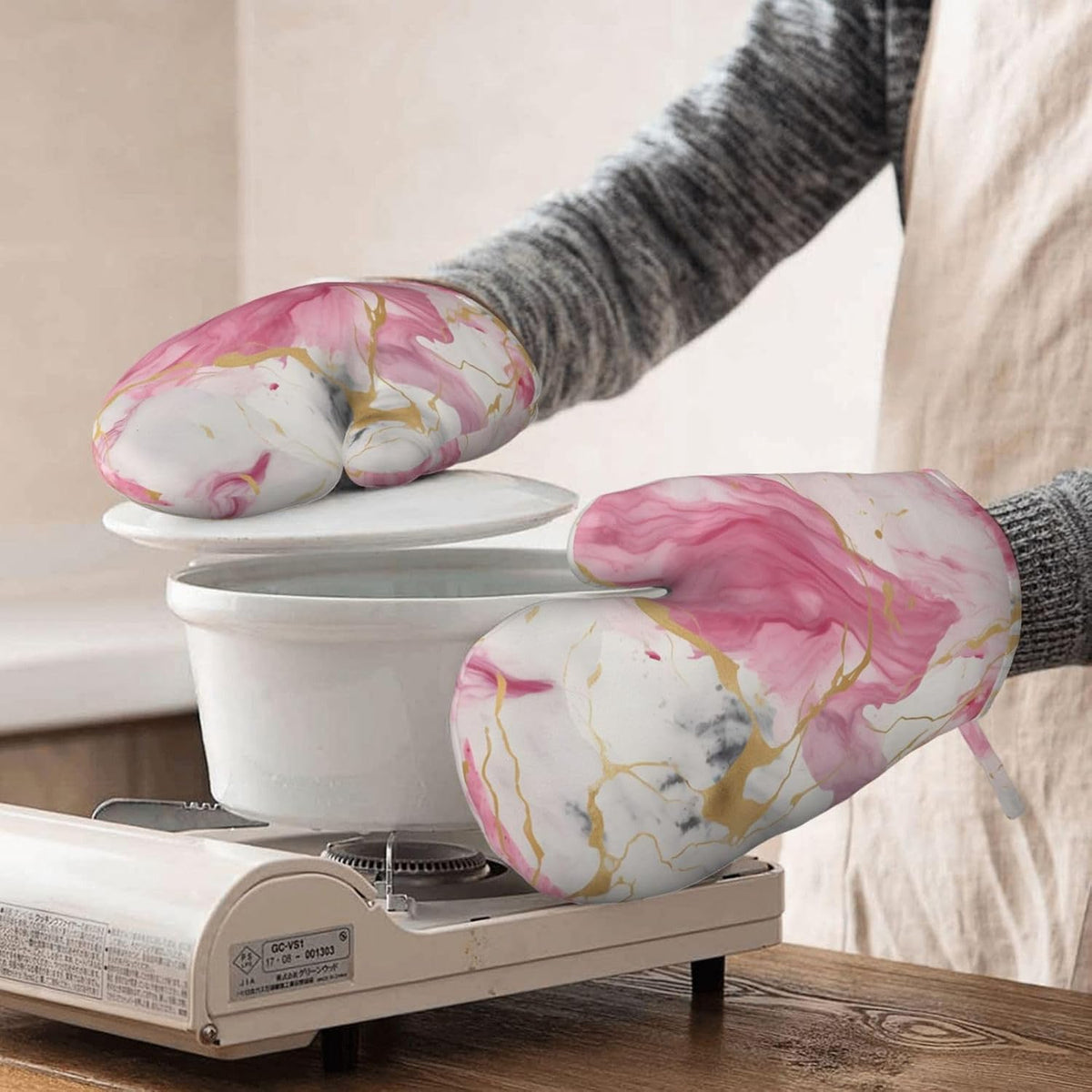 Oven Mitts Waterproof Non-Slip Oven Gloves Silicone Oven Mitts Pink Marble Print Kitchen Oven Mitts Heat Resistant for Cooking Baking