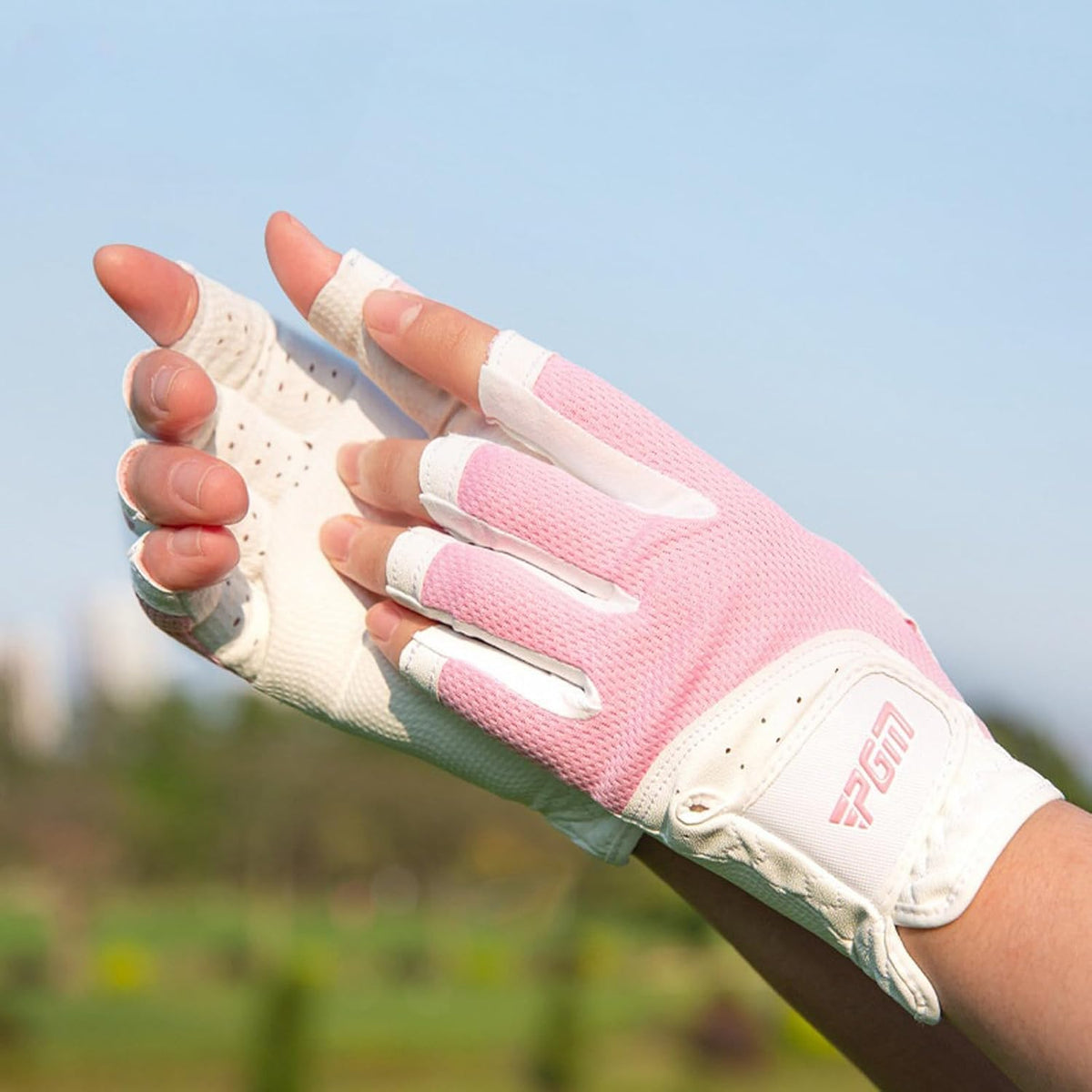 1 Pair Golf Gloves Women Fingerless Breathable Mesh UV Protection Anti-Slip Left & Right Hand Golfing Gloves Lightweight Driving Sports Gloves