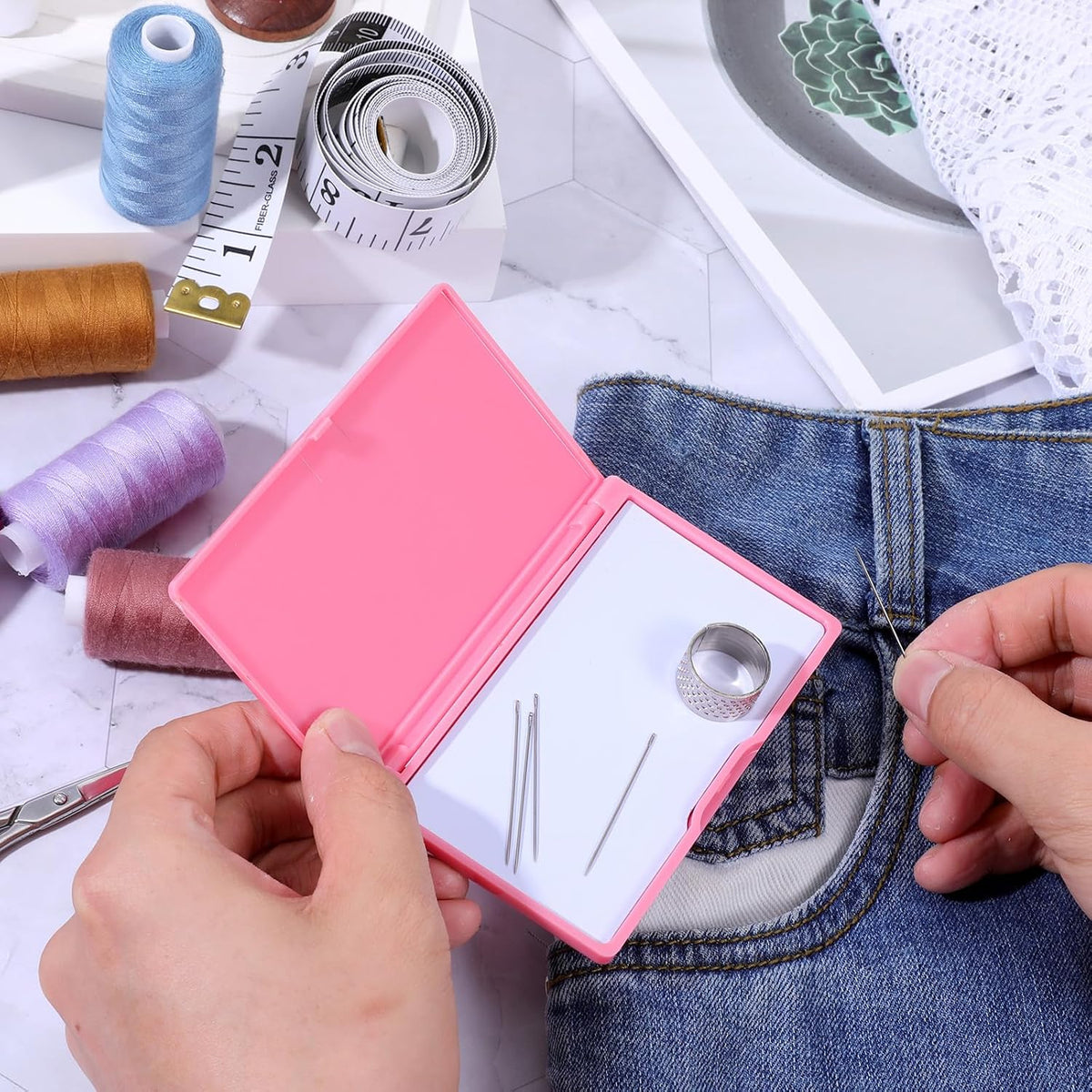 Magnetic Needle Case, Sewing Needle Holder Rectangle Magnetic Needles Holder Portable Sewing Needles Box Sewings Needled Storage Box Sewings Supplies Organizer for Pin Holders (Pink)
