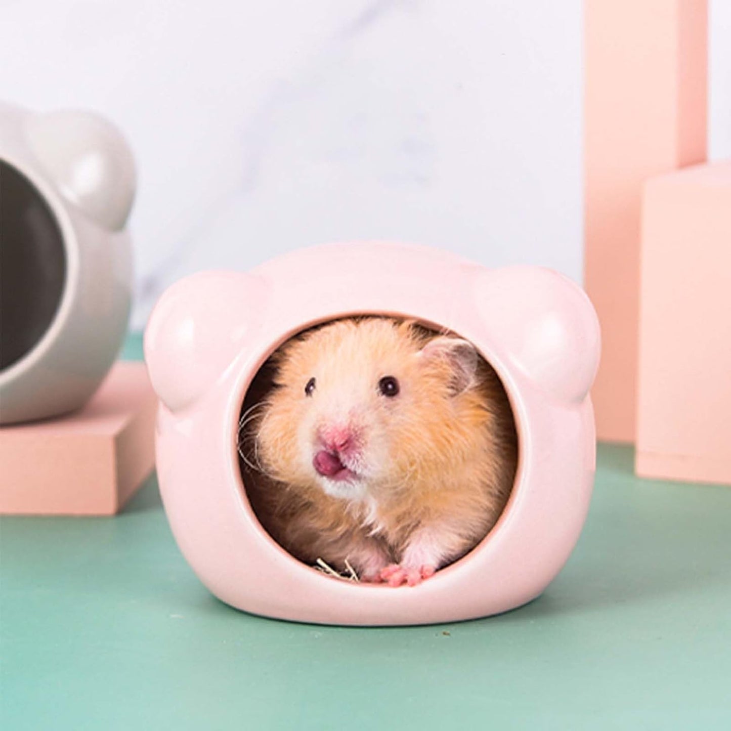 Cool Hamster House Small Animal Habitat Décor, Bear-Shaped Mini Ceramic Hamster Hideout Cave for Dwarf Hamsters (Pink, S)