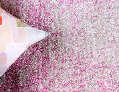 Bromley Collection Area Rug - Wells (4' 1" x 6' 1" Rectangle, Pink/ Ivory)