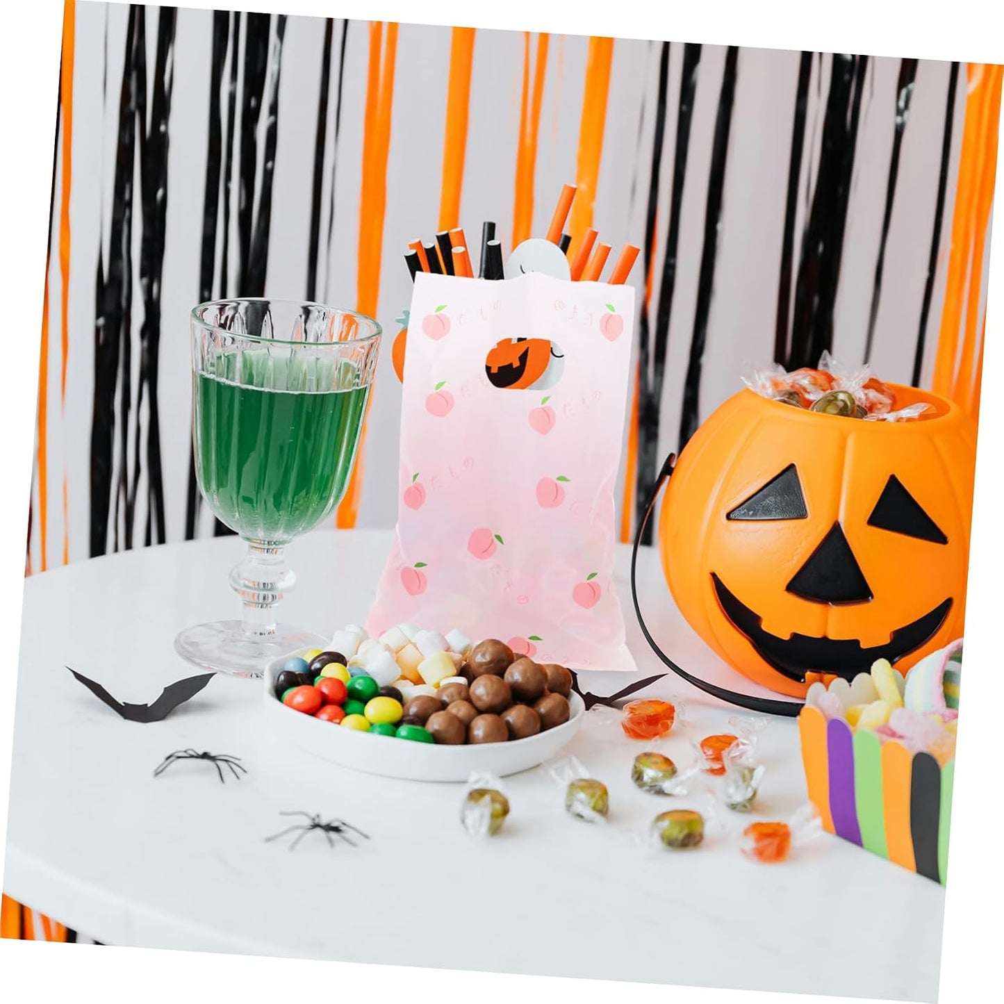 100pcs Daisy Candy Treat Bags Plastic Goodie Bags for Birthday Party Favors for Wrapping Snacks and Sweets Peach Pattern