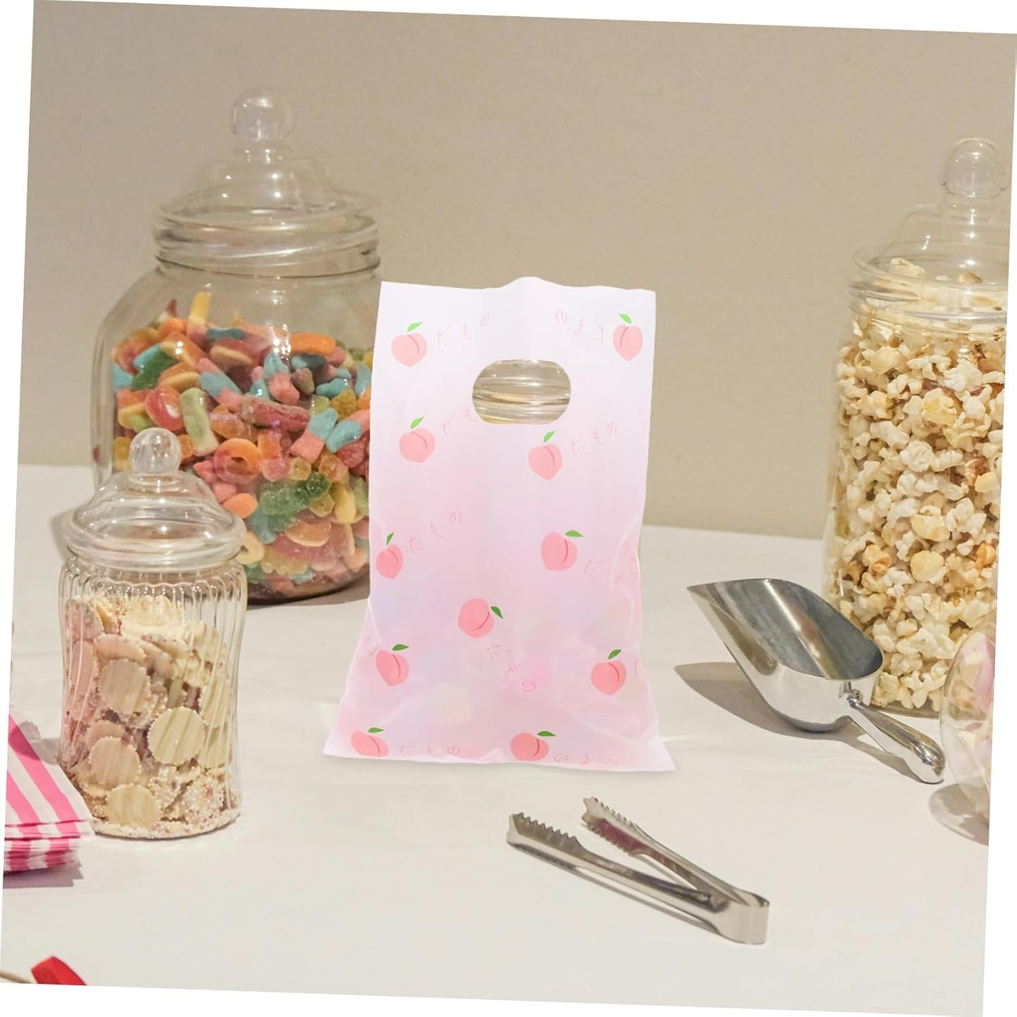 100pcs Daisy Candy Treat Bags Plastic Goodie Bags for Birthday Party Favors for Wrapping Snacks and Sweets Peach Pattern