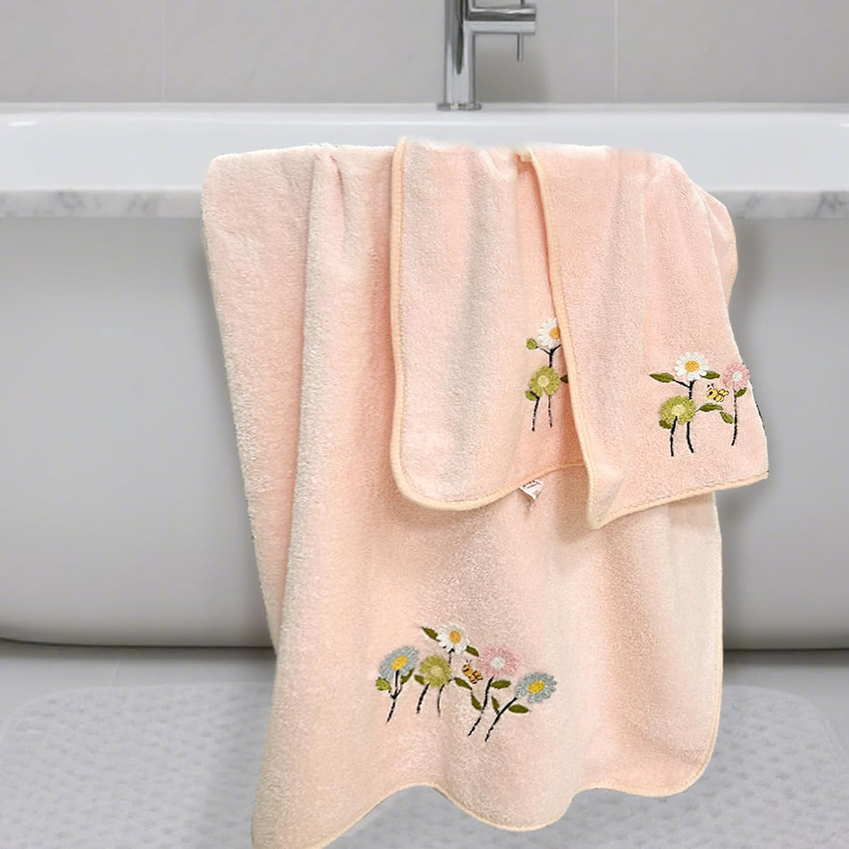 3 Pcs Daisy BathTowel Set Summer Flower Hand Towels Embroidered Coral Velvet Absorbent Pink Towels for Bathroom Decor Housewarming Gifts (1 Bath +2 Hand Towels)