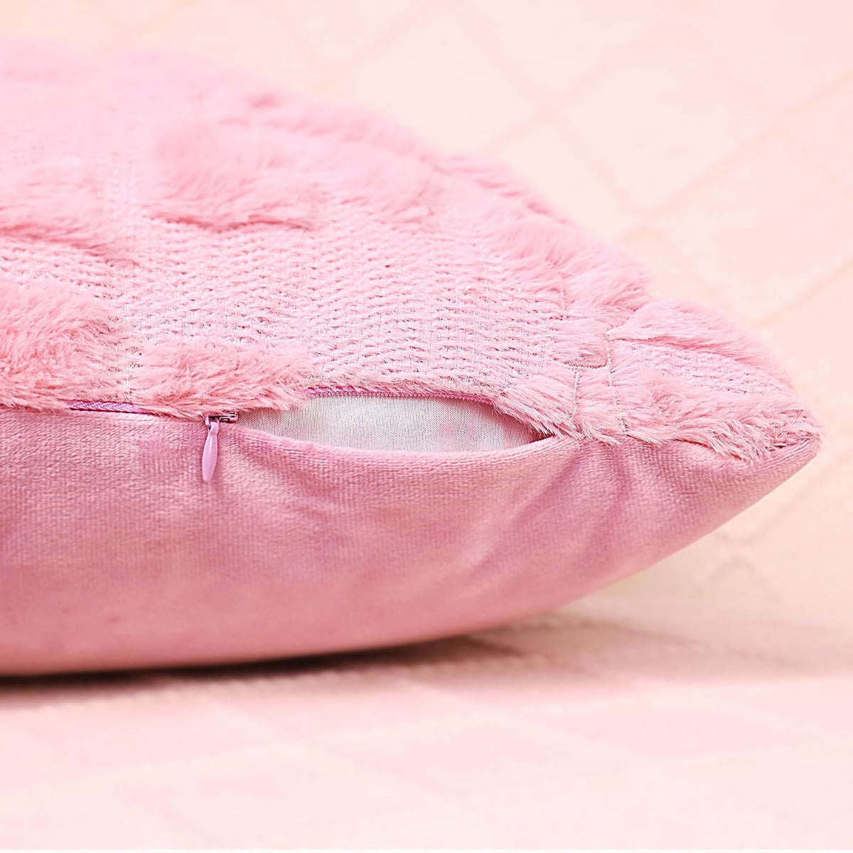 Pink Bow Throw Pillow Covers 18x18in Set of 2,Christmas Coquette Soft Plush Faux Fur Pillow Case for Large Couch Sofa Home Room Indoor Outdoor Holiday Decorations