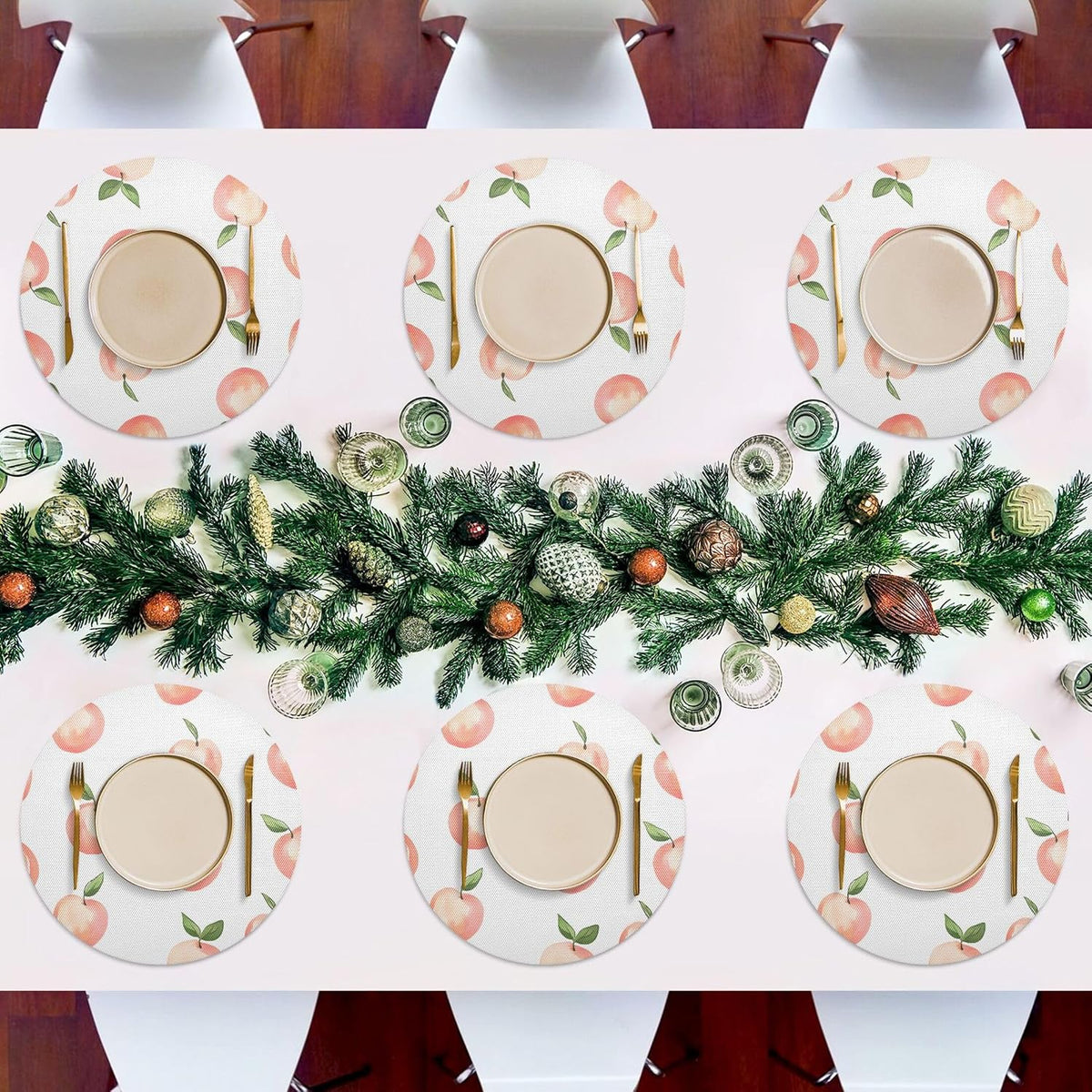 Peach Pattern Round Placemats Set of 4 for Dining Kitchen Party Decoration, Heat-Resistant Non-Slip Washable Place Mats for Coffee Bar Accessories