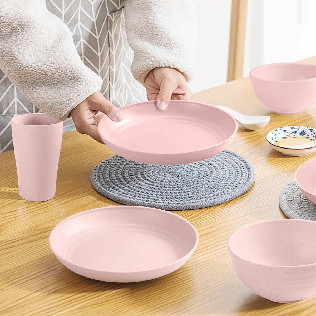 32-Piece Plates and Bowls Sets for 8, Pink Kitchen Dinnerware Sets