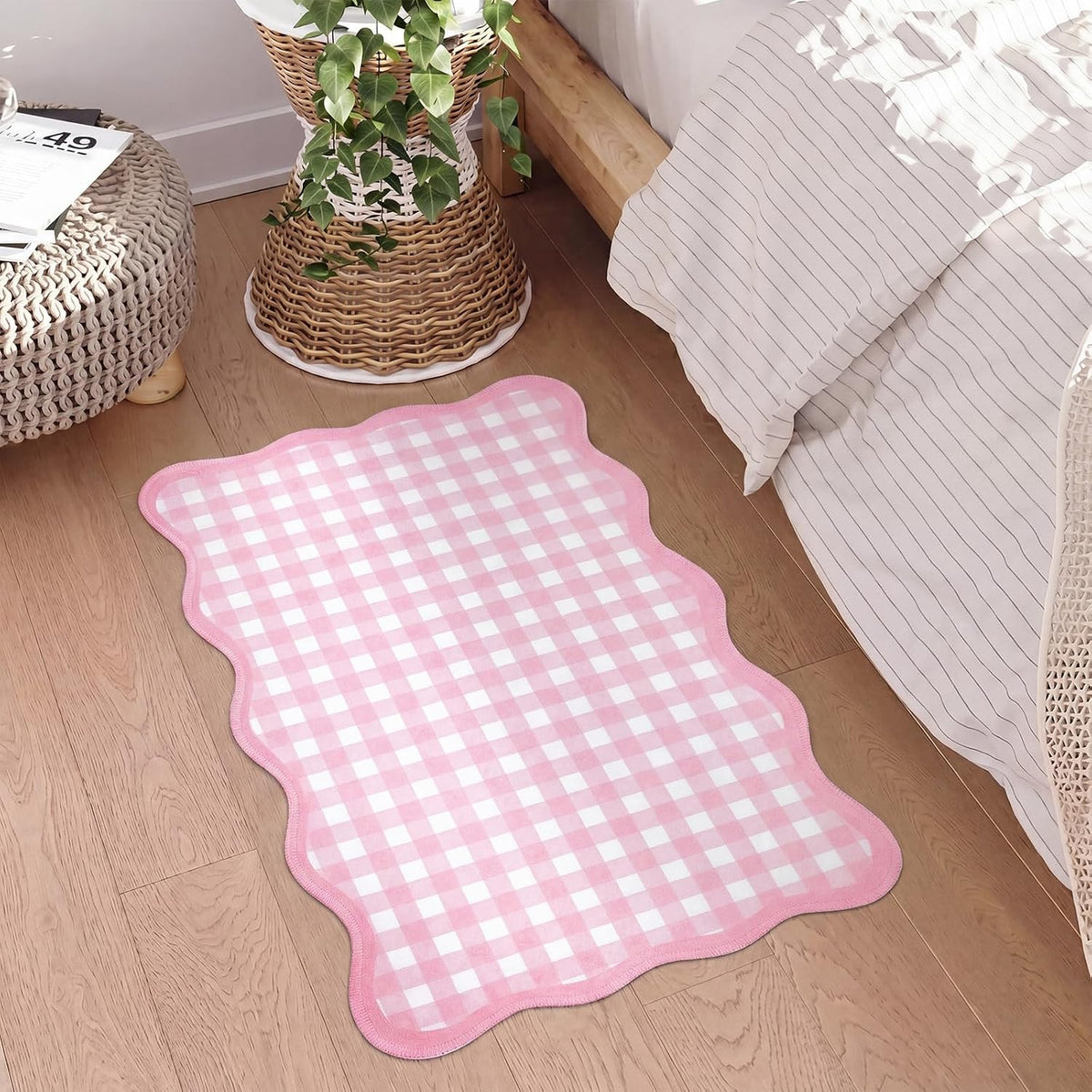 Pink and White Small Scalloped Plaid Rug 1.4x2.3ft Buffalo Checkered Mat