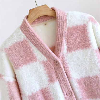 long length Women Plush Fleece Robe, Soft Textured Bathrobe Lady Cozy Spa Long Robe Checkered Sleepwear with Pockets