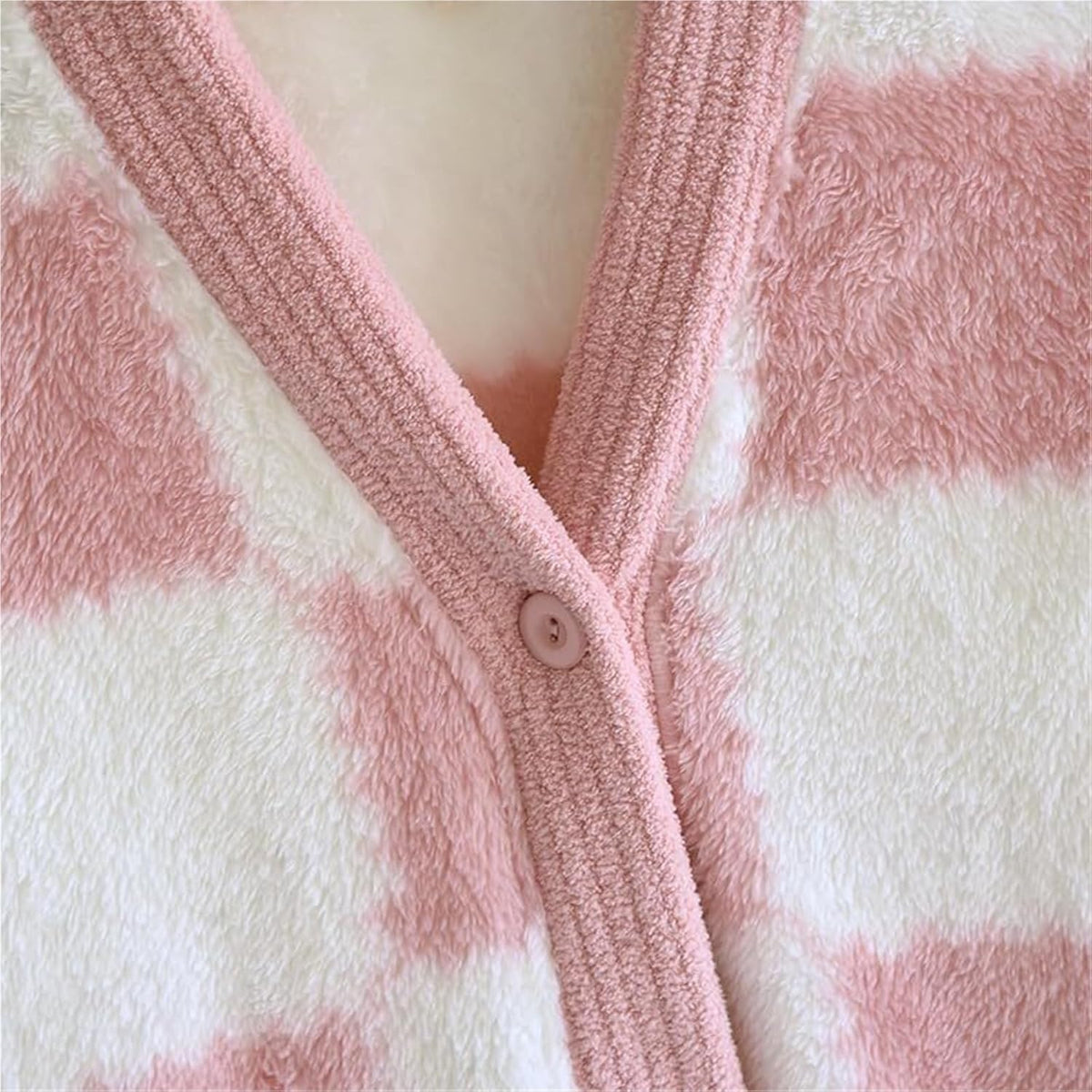 long length Women Plush Fleece Robe, Soft Textured Bathrobe Lady Cozy Spa Long Robe Checkered Sleepwear with Pockets