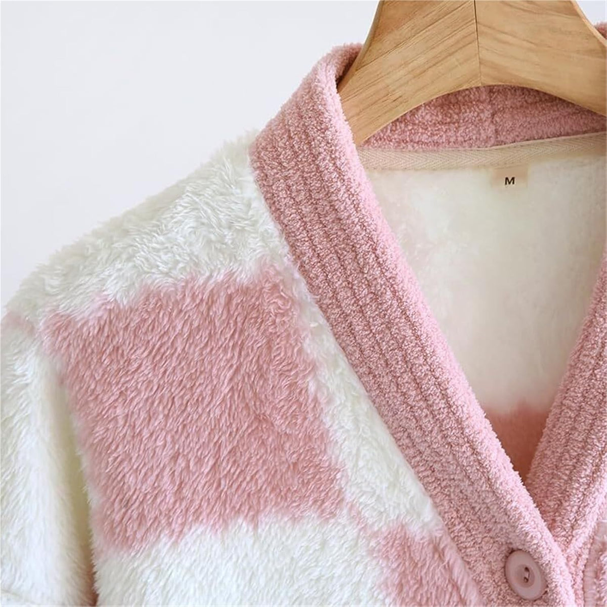 long length Women Plush Fleece Robe, Soft Textured Bathrobe Lady Cozy Spa Long Robe Checkered Sleepwear with Pockets