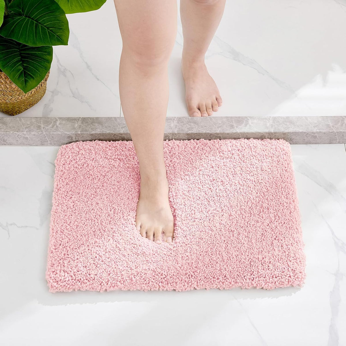 Pink Bathroom Rugs 17x24, Non-Slip Plush Small Bath Mat