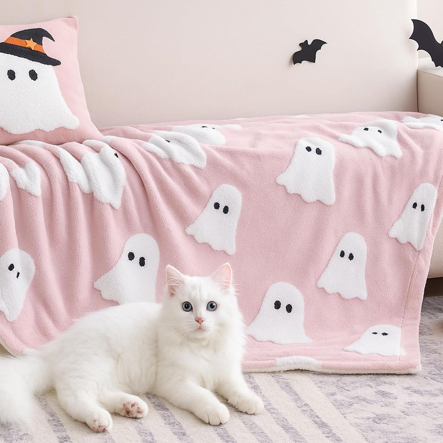 Halloween Throw Blanket, Pink Ghost Fleece Halloween Blanket 50"x60"