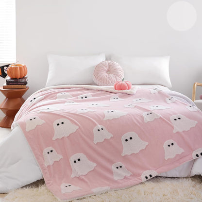 Halloween Throw Blanket, Pink Ghost Fleece Halloween Blanket 50"x60"