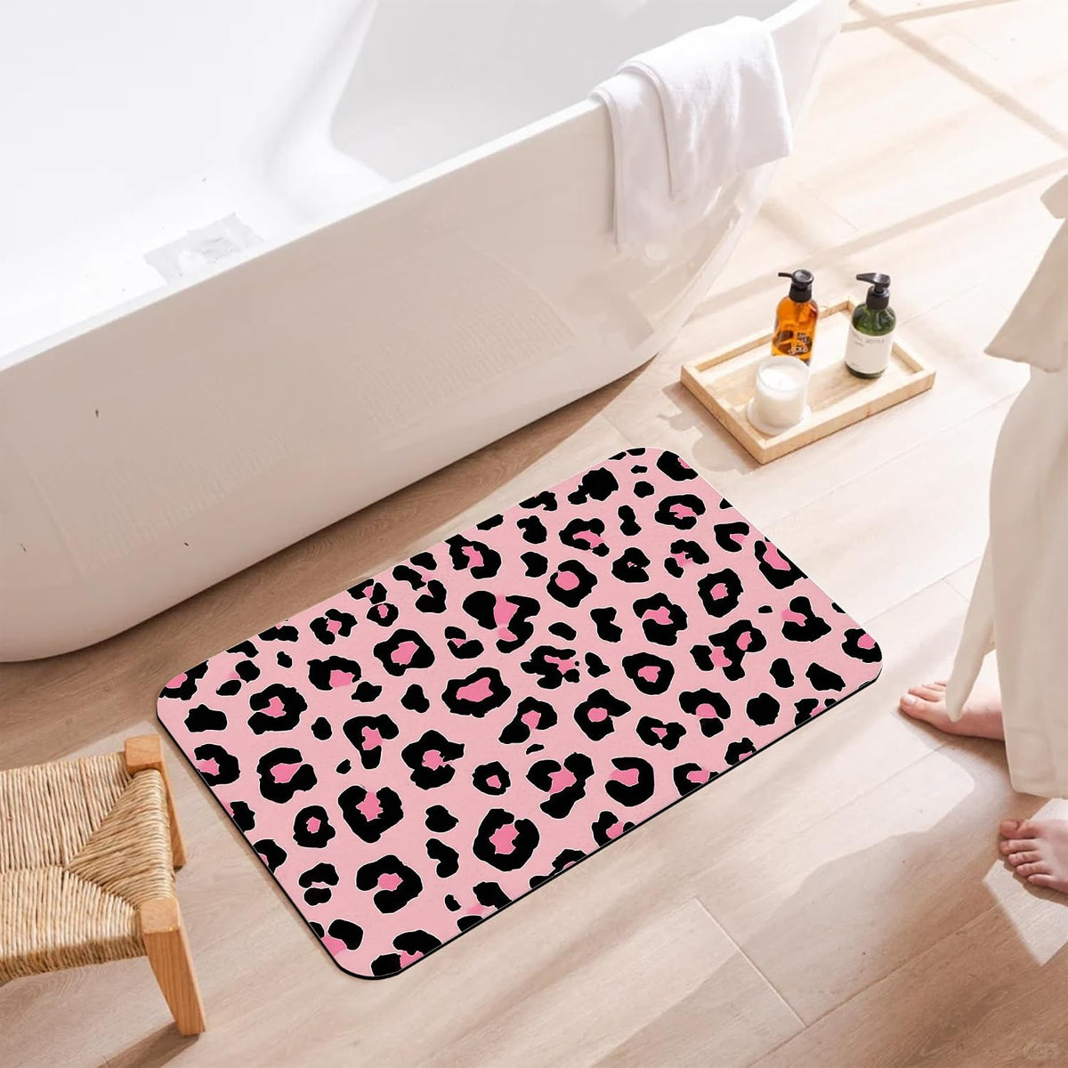 Bath Mats for Bathroom,Pink Leopard Print Bathroom Rugs,Modern Stylish Diatomaceous Bath Rug Quick Dry, Non Slip Super Absorbent Low Profile Doormat for Home Kitchen Patio 17 X 29.5 Inch