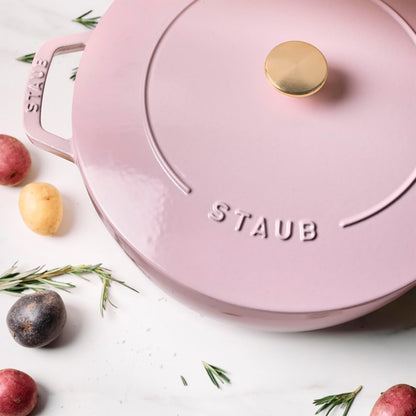 Cast Iron Essential French Oven, Dutch Oven, 5-quart, serves 5-6, Made in France - Peony Pink