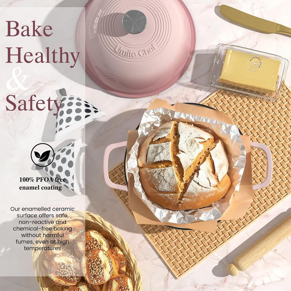 Cast Iron Dutch Oven Pot with Lid, Round Bread Oven for Sourdough Bread Baking, Enameled Cast Iron Bread Oven with Dome Lid & Cotton Potholders for Sourdough, Pink, 6 Quarts
