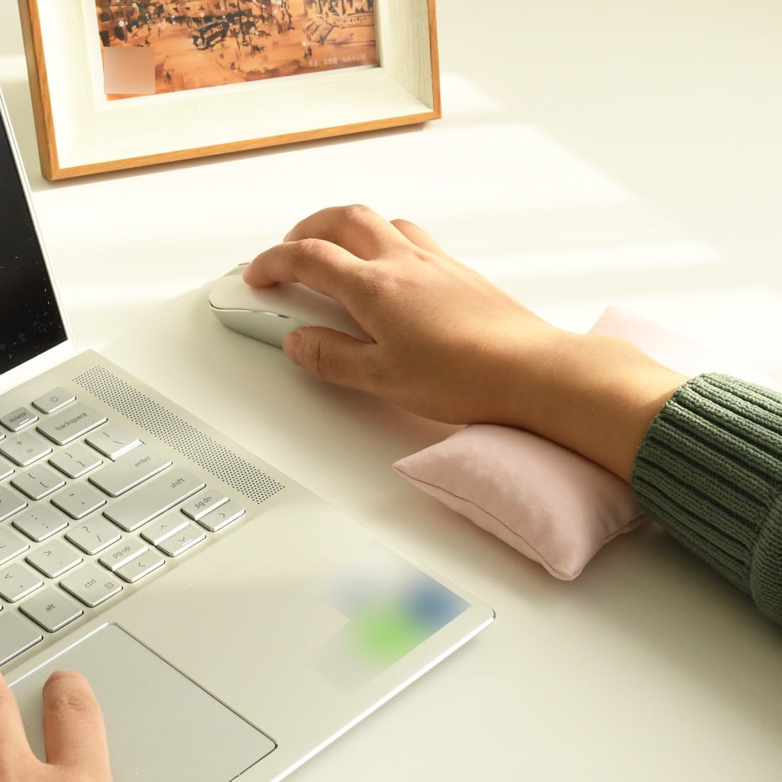 Ergonomic Mouse Wrist Rest Bean Bag, Carpal Tunnel Mouse Support Pad Filled Ergo Beads for Computer, Laptop, PC Gaming (Light Pink)