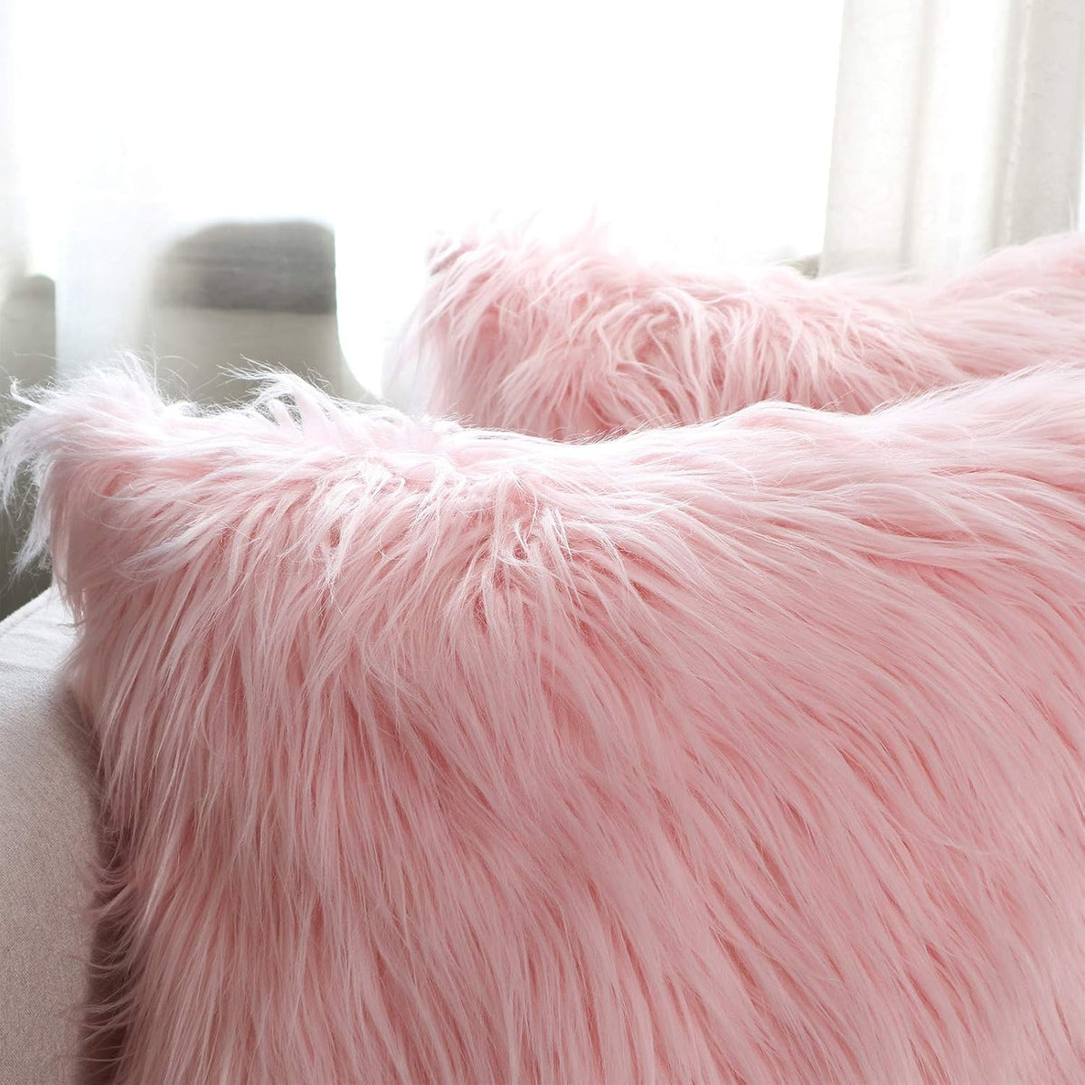 Faux Fur Throw Pillow Covers 18x18 Inch Home Decor Luxury Long Fur Mongolian Soft Square Cushion Cover 100% Polyester Floor Pillowcase for Couch 45x45cm, Pink, 2 Pieces