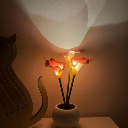 Pink Calla Lily Lamp LED Simulation Calla Lily Night Lamp with Ceramic Vase Bedroom Bedside Lamp for Home Living Room Desktop Decorations (Pink)