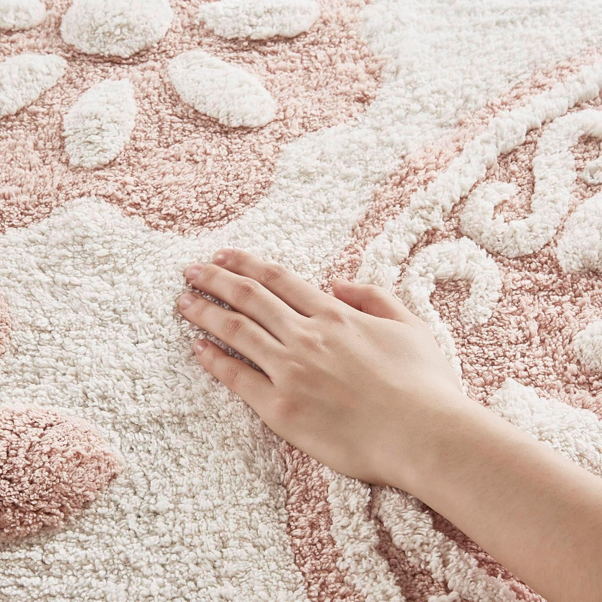 Casablanca Tufted Cotton Bath Rug Non-Slip, Round 25", Pink